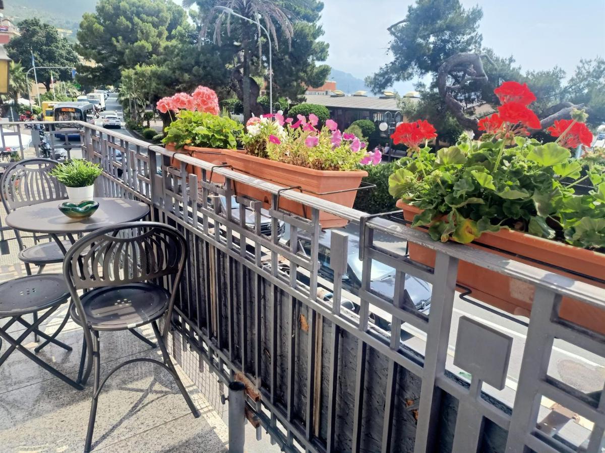 Hotel Serena Arenzano Exteriér fotografie
